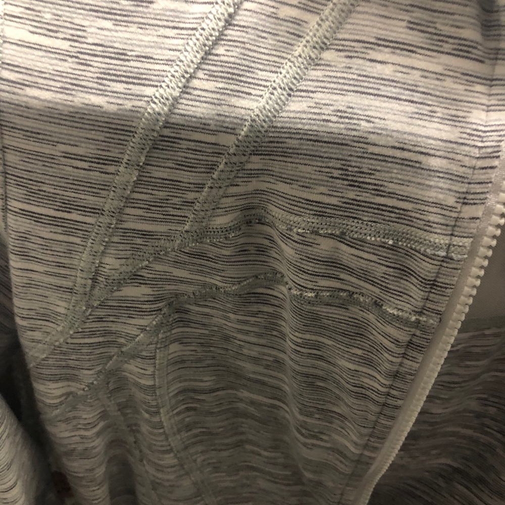 Lululemon Define Jacket - Picture 4 of 9